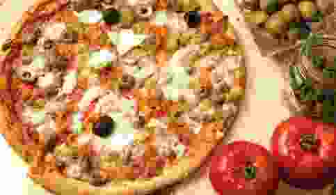 Ton Balıklı Pizza