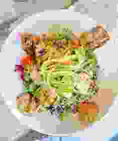 Tavuklu Kinoa Salatası